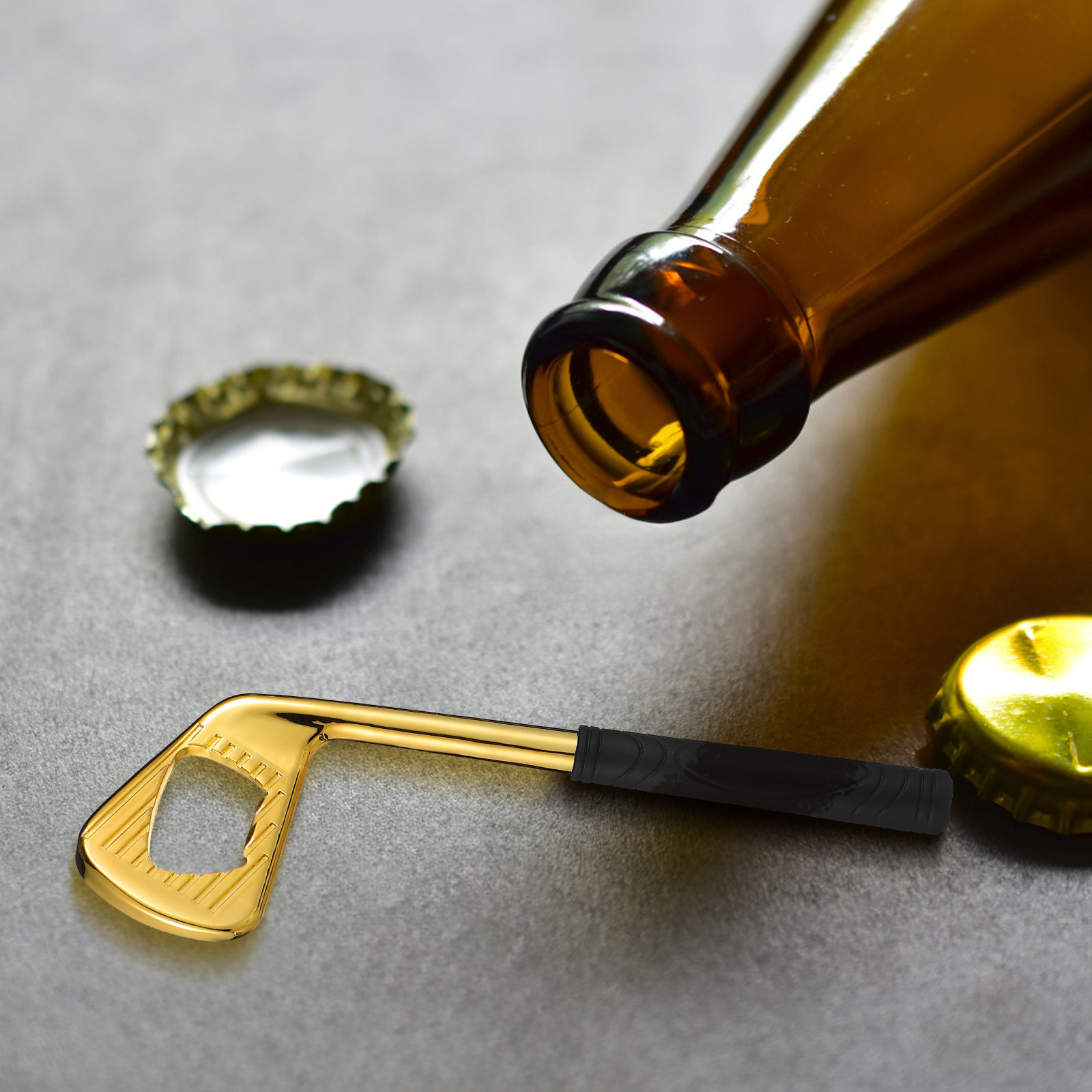 Golfclub flesopener van metaal - Kitchen Gadgets Club recensie en prijs